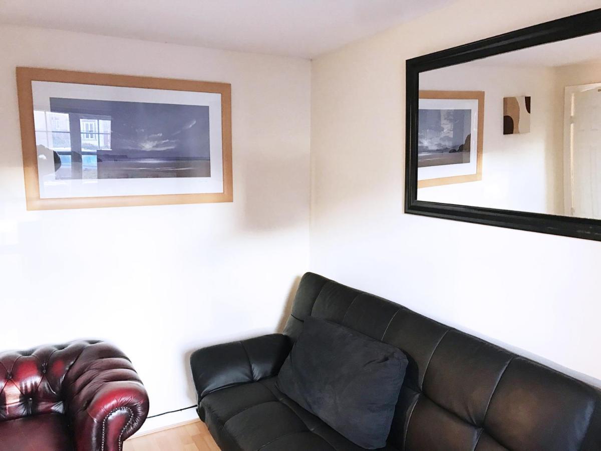 My-places Abbotsfield Court Townhouse 4 4* Manchester